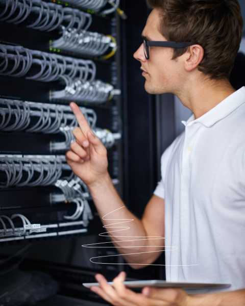 Comment les professionnels de la sécurité en Île-de-France peuvent faire évoluer leur carrière sans quitter leur poste actuel