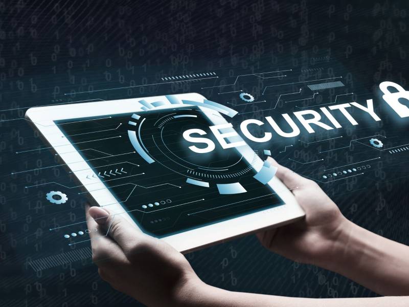 le développement et la gestion des programmes de sécurité de l'information
