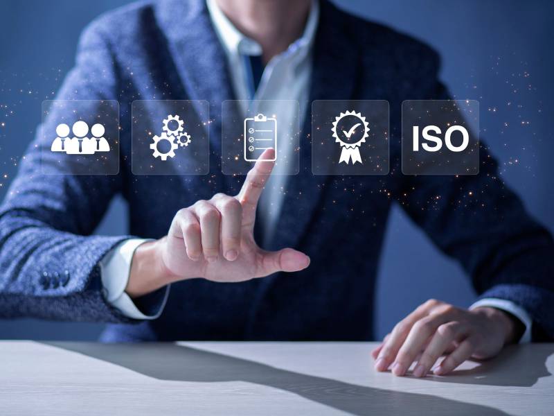 Formation en gestion des risques et conformité informatique, accompagnée d’une formation ISO 27001 pour professionnels de la cybersécurité