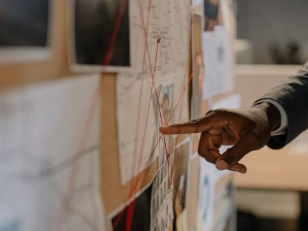 Notre zone d'activité pour ce service Certification cybersécurité reconnue pour responsables sécurité souhaitant légitimer leur expertise et inspirer confiance à leurs clients